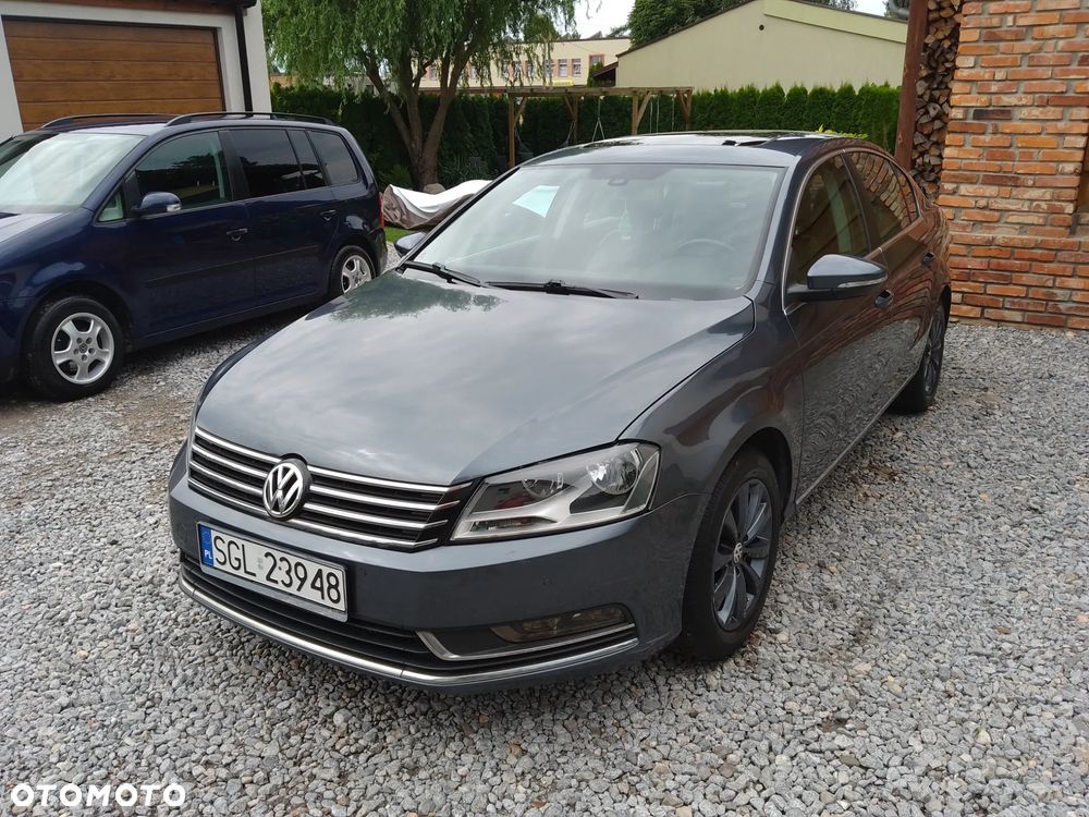 Volkswagen Passat 1.6 TDI DPF BlueMot Highline - 3