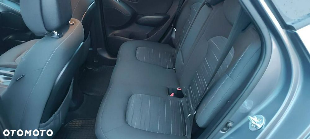 Hyundai ix35 2.0 CRDi 4WD Trend - 17