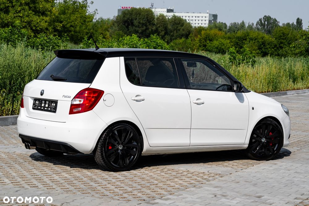 Skoda Fabia 1.4 TSI DSG RS - 13