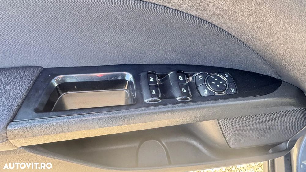 Ford Mondeo 2.0 TDCI Powershift Titanium - 9