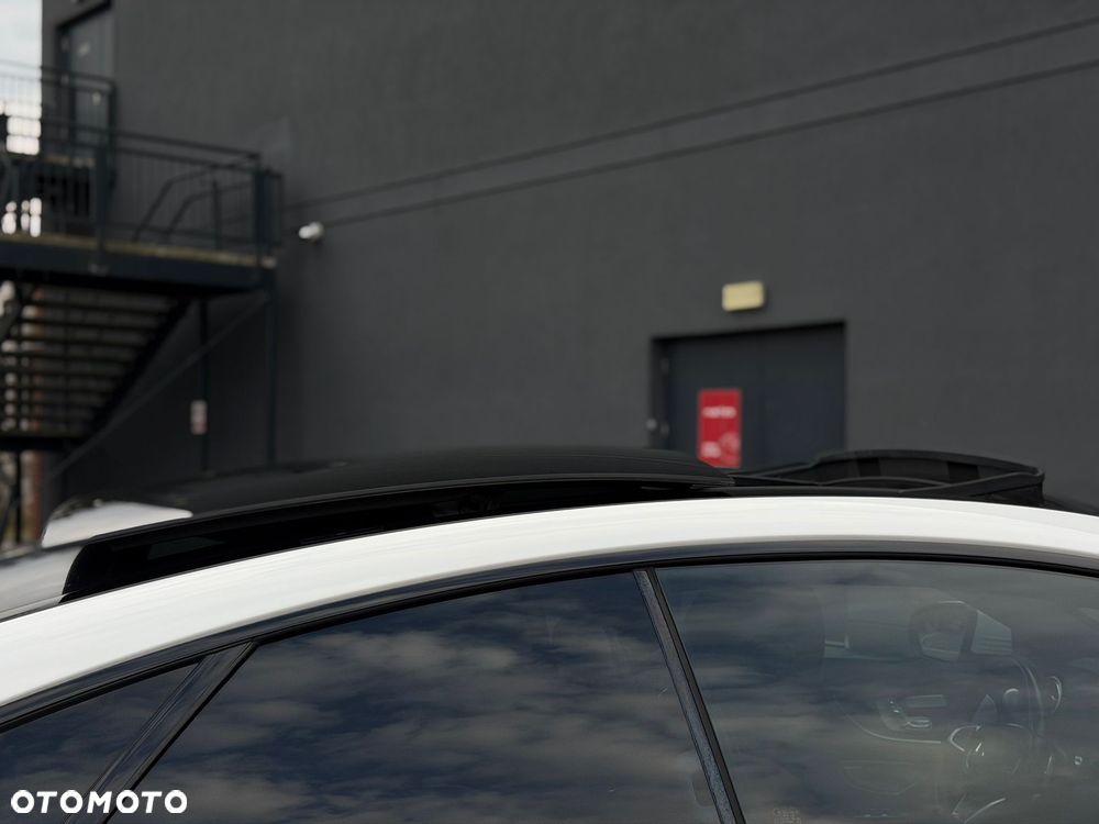 Mercedes-Benz Klasa E 200 9G-TRONIC - 22