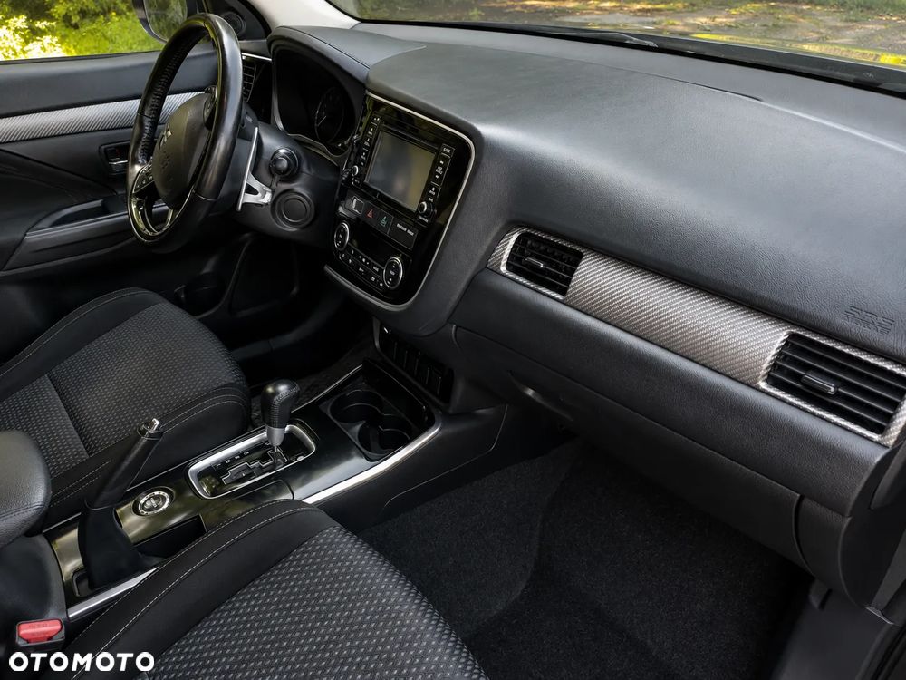 Mitsubishi Outlander 2.0 Intense 4WD CVT - 6
