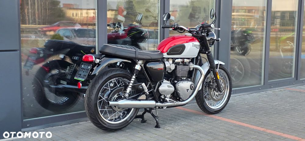 Triumph Bonneville - 5