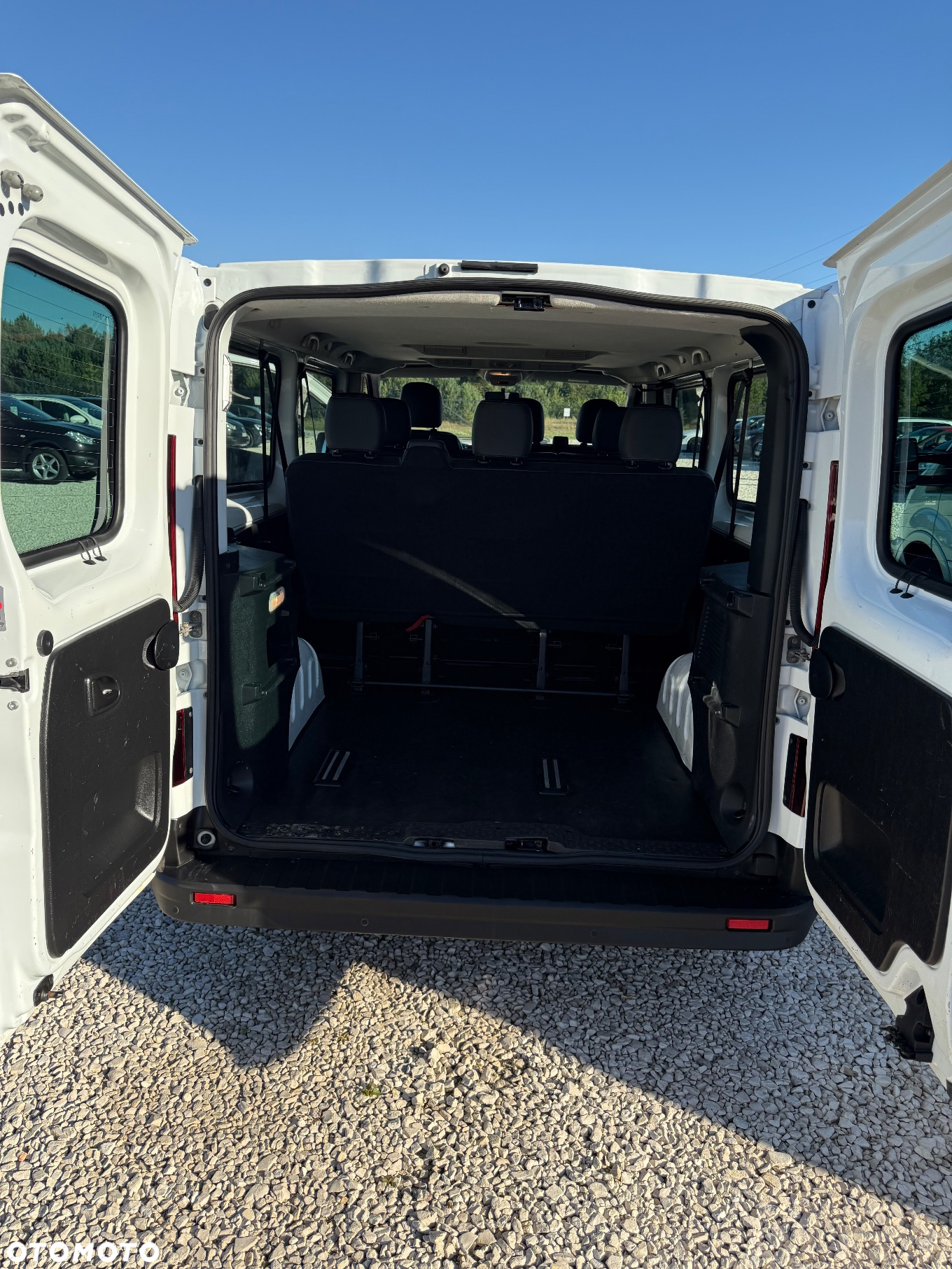 Renault Trafic 2.0 dCi L2H1 HD Business (bryg.) - 35