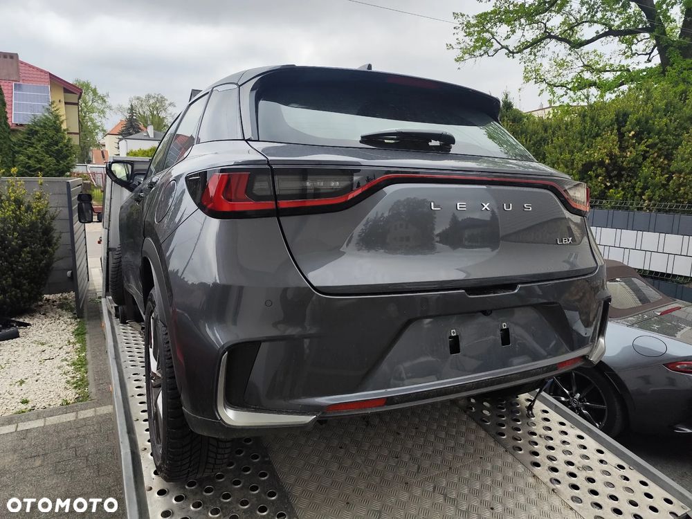 Lexus LBX 1.5 Hybrid - 22