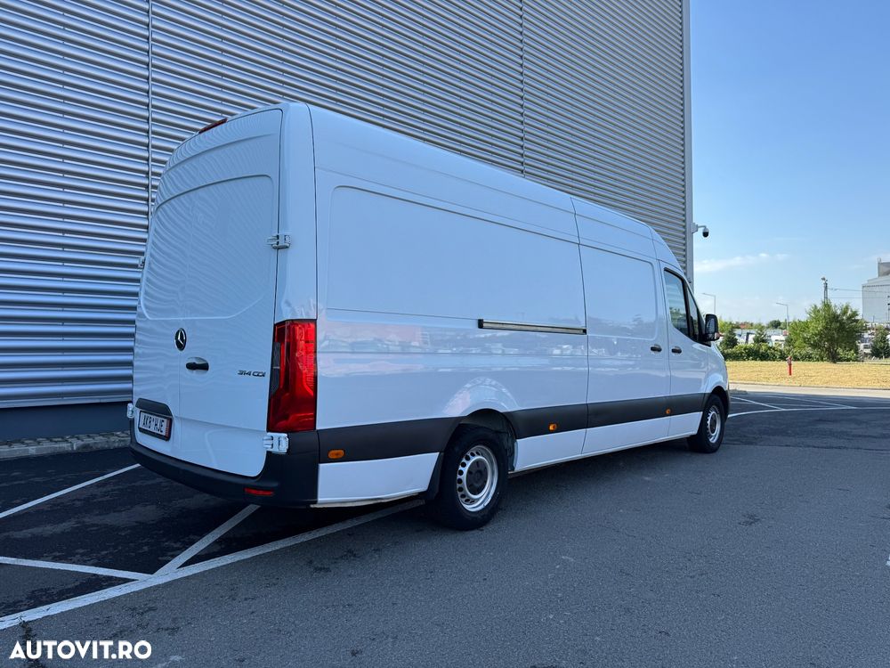 Mercedes-Benz Sprinter - 13