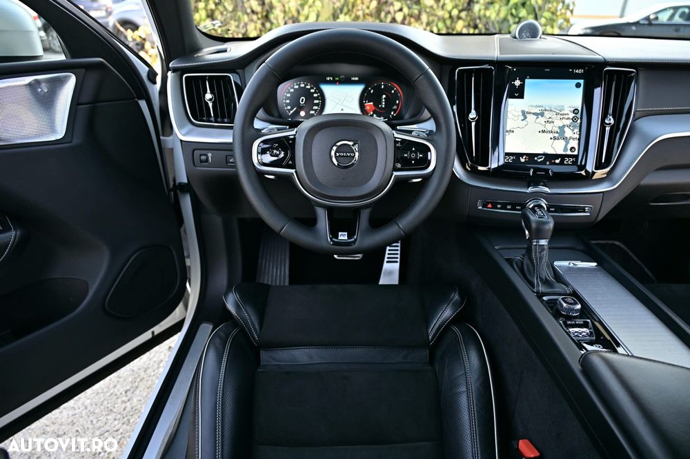 Volvo XC 60 D5 AWD Geartronic RDesign - 17