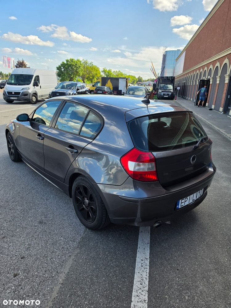 BMW Seria 1 120i - 5