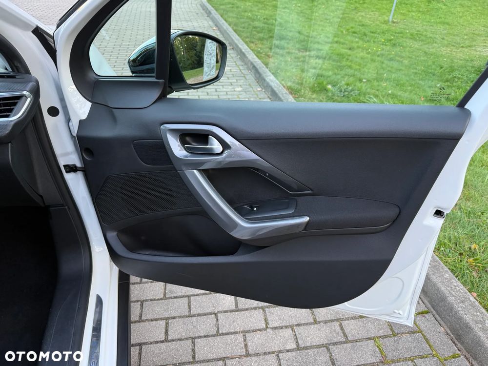 Peugeot 2008 - 21