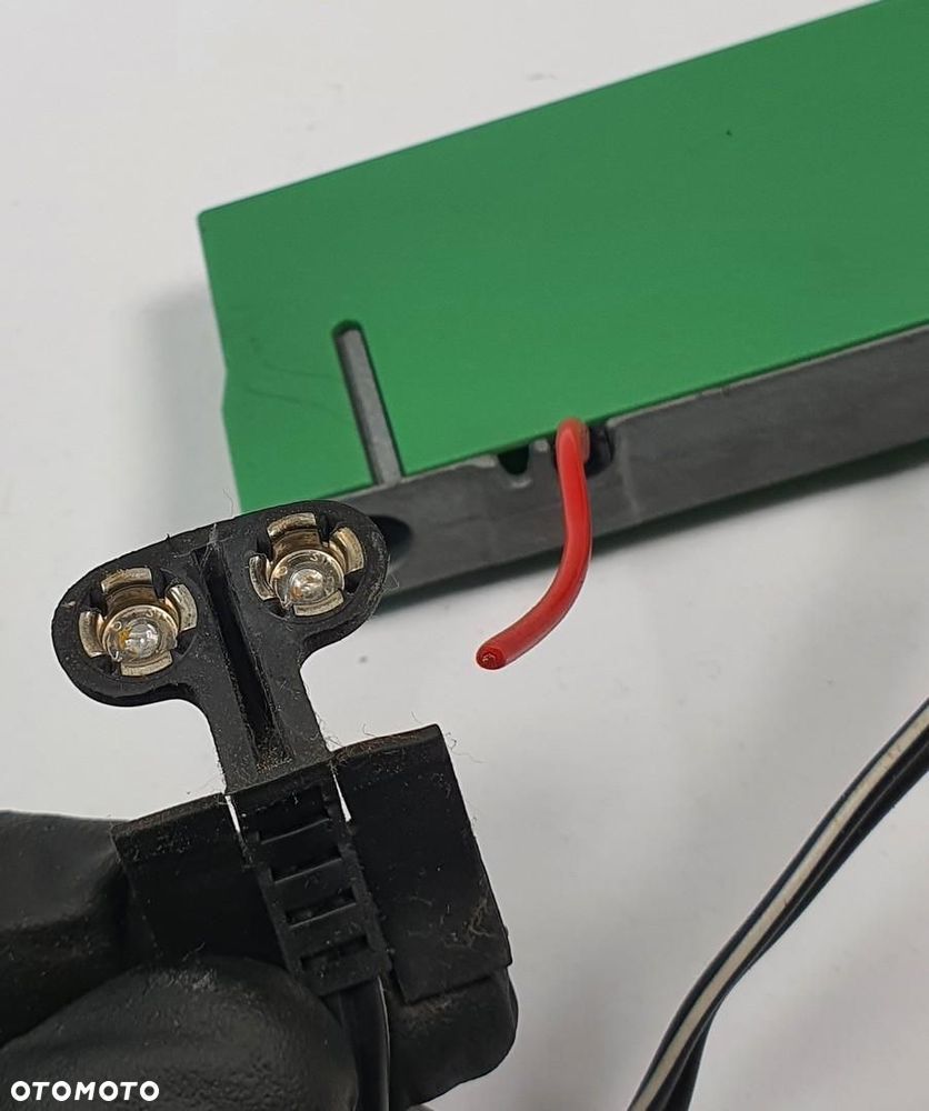 WZMACNIACZ ANTENY VOLVO V70 I 9452009 - 2