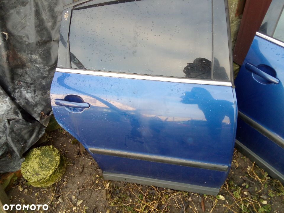 VW Passat B5 FL drzwi prawe lewe sedan  kod lakieru LC5X - 3