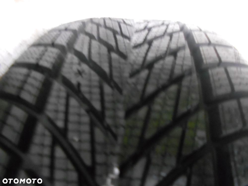 OPONA POJEDYNKA 215/45R16  GOODYEAR ULTRAGRIP PERFORMANCE 3 DOT 2023 8.5MM - 2