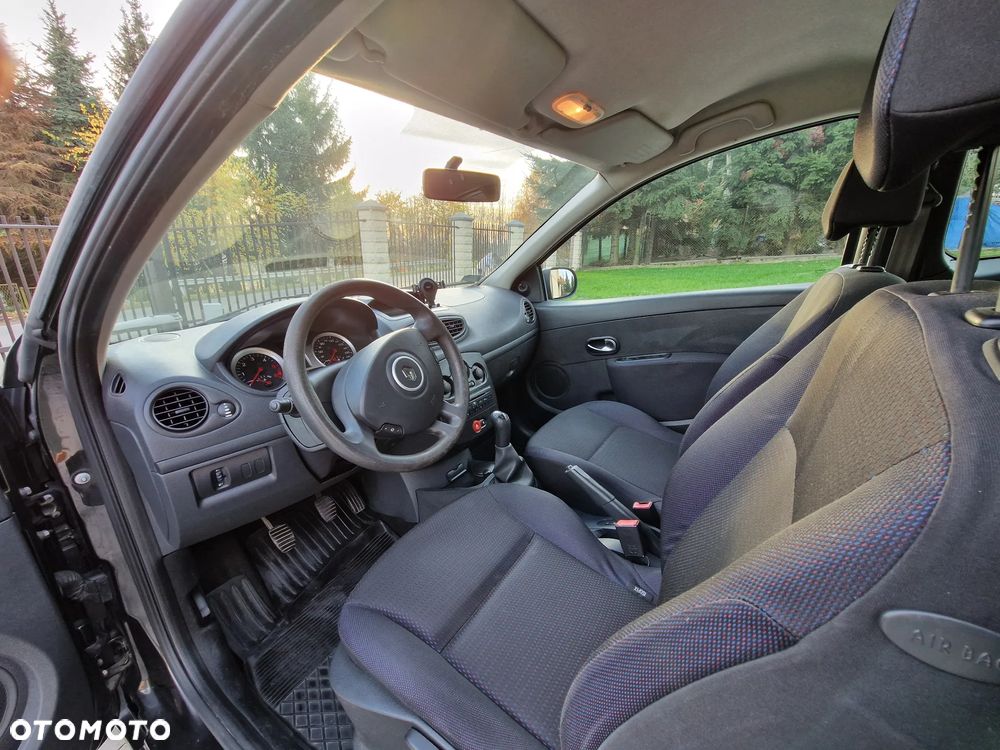 Renault Clio 1.5 dCi Authentique - 7