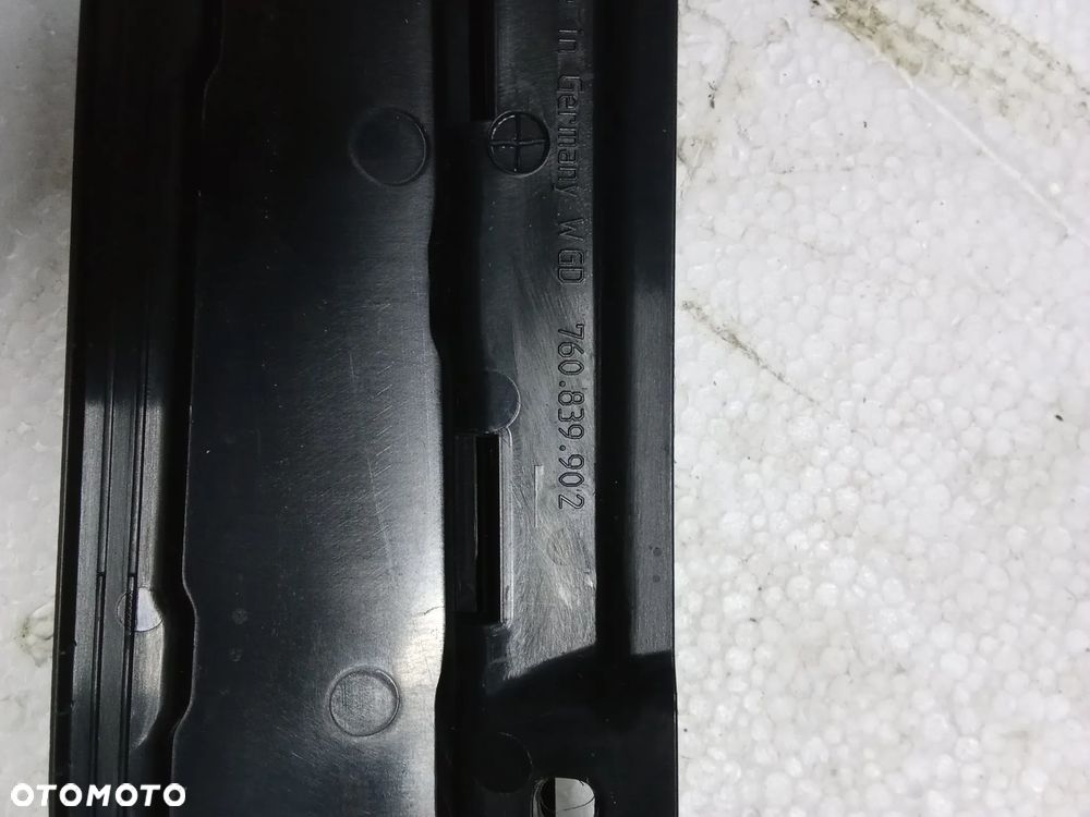 Vw Touareg III listwa drzwi 760839902 - 2