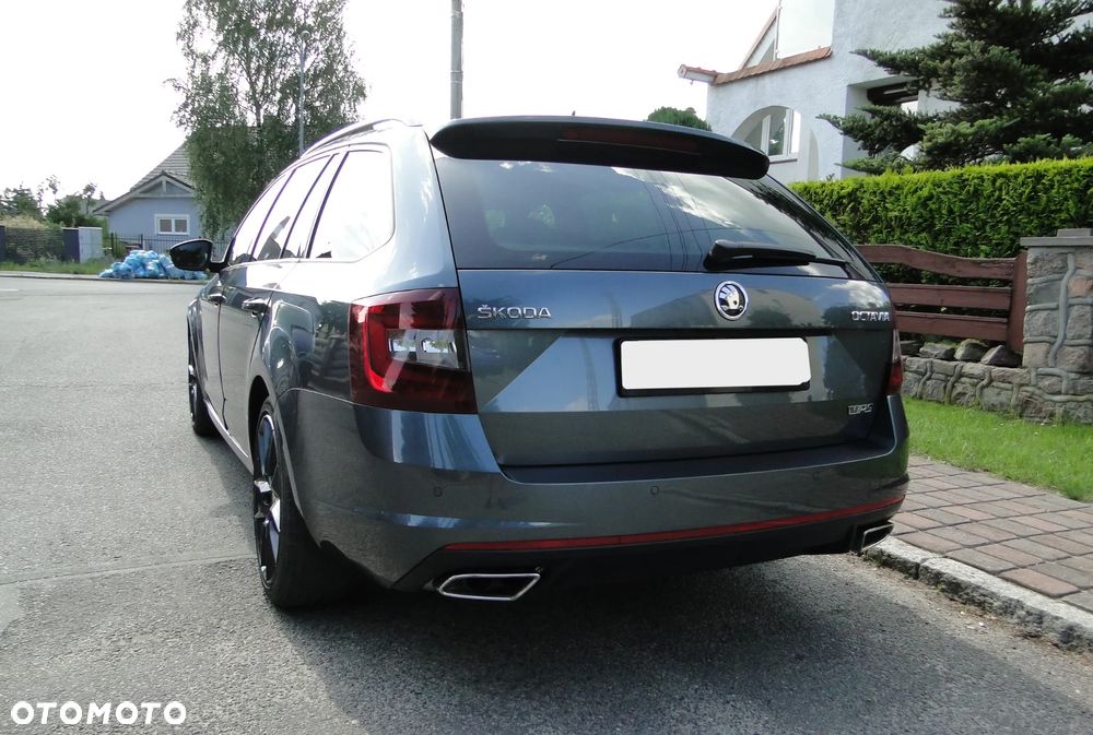 Skoda Octavia 2.0 TDI RS Challenge DSG - 9