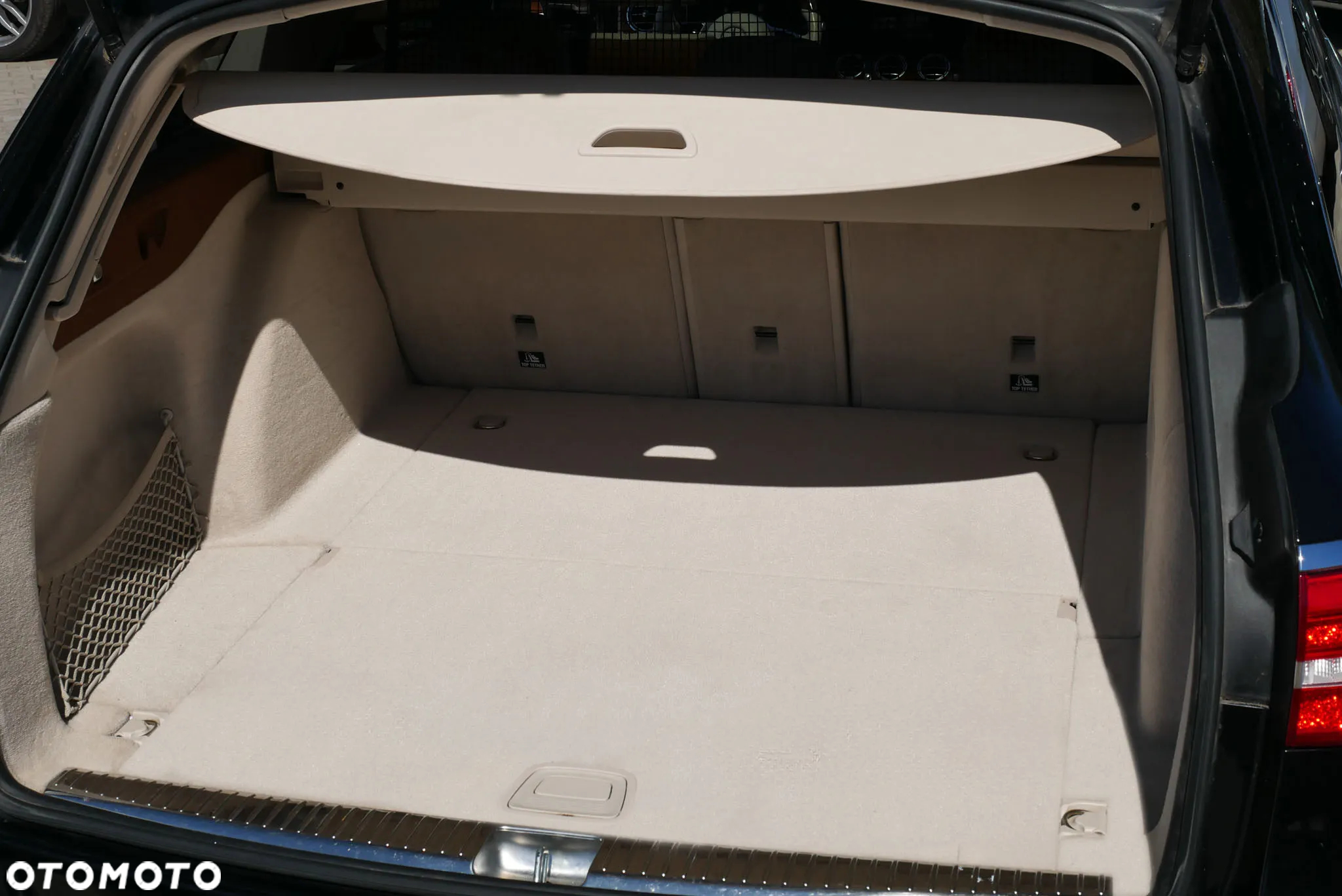 Mercedes-Benz Klasa E 220 d T 9G-TRONIC AMG Line - 25