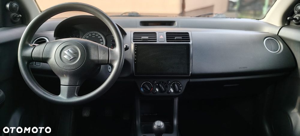 Suzuki Swift 1.3 Sunlight Edition - 17