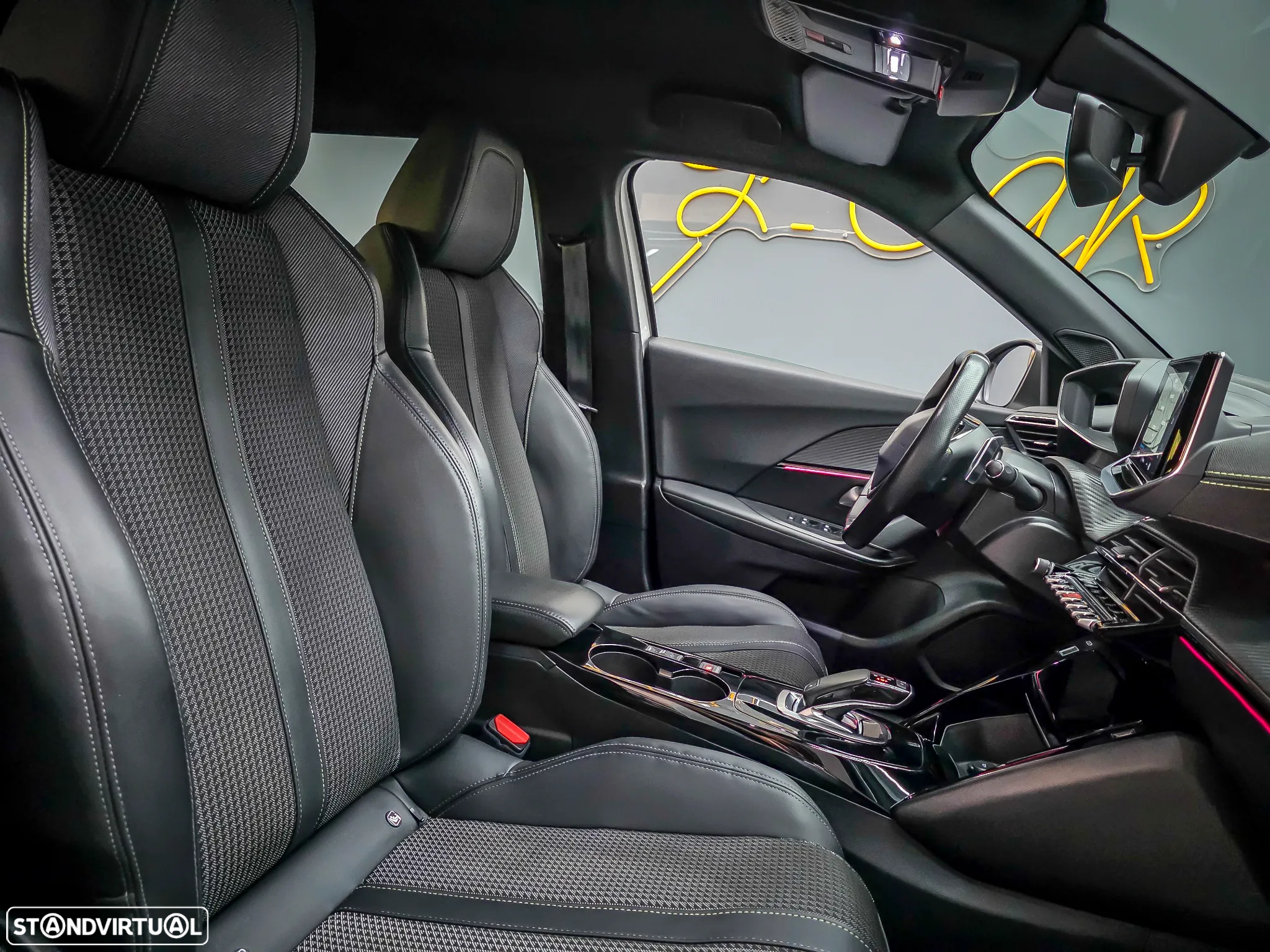 Peugeot 2008 1.5 BlueHDi GT Line EAT8 - 16