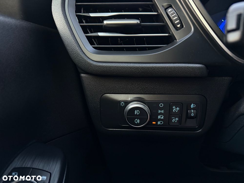 Ford Kuga 1.5 EcoBoost TITANIUM X - 19