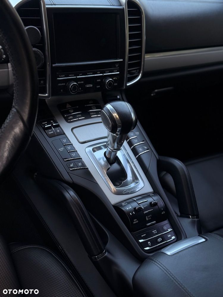 Porsche Cayenne Turbo - 17