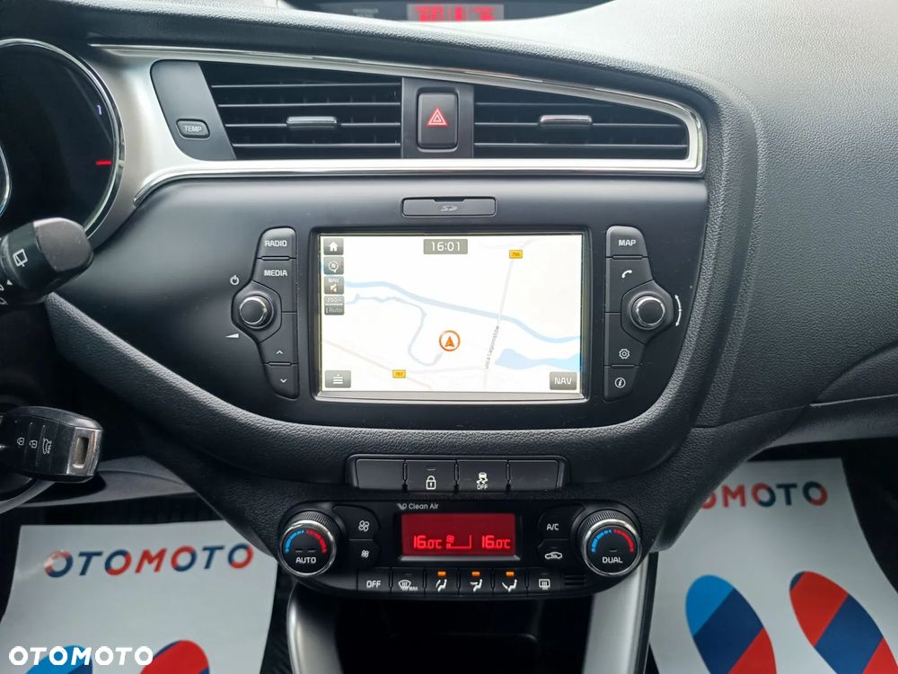 Kia Ceed 1.6 CRDi 136 DCT ISG Platinum Edition - 30