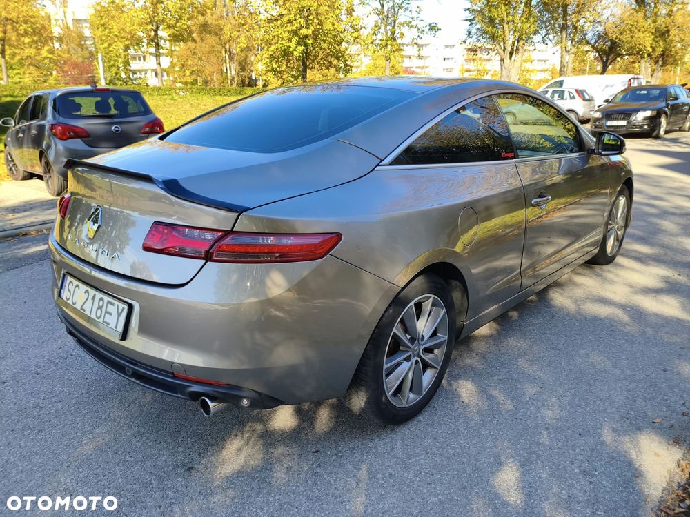 Renault Laguna 2012 photo 5