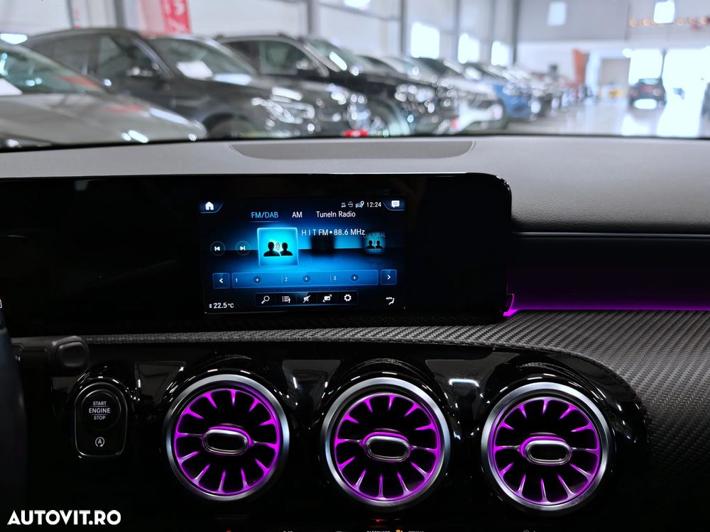 Mercedes-Benz CLA 180 7G-DCT - 21