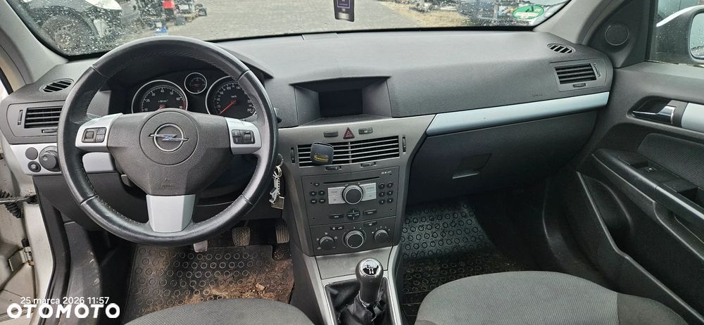 Opel Astra III H 1,4 b 66kW 90KM 2005r 5-bieg manual lakier Z157 - 4