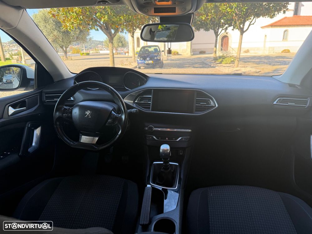 Peugeot 308 - 17