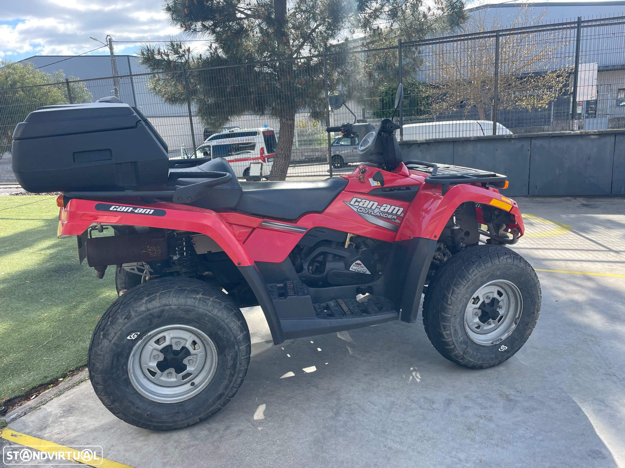 Can-Am Outlander 400 - 4