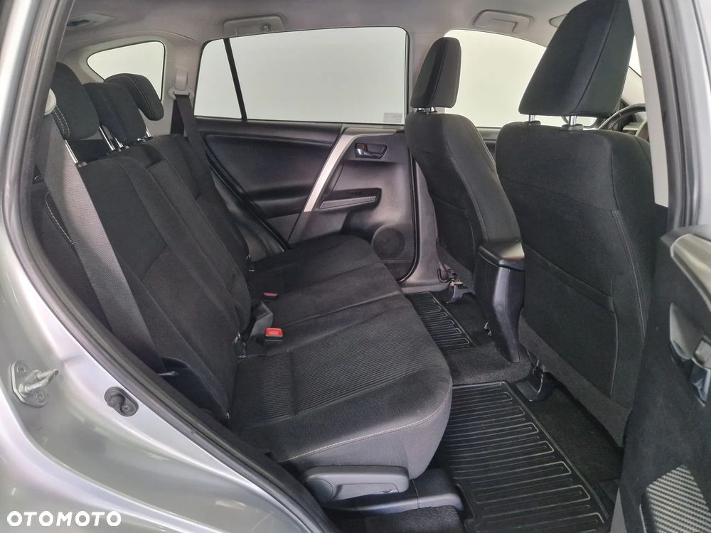 Toyota RAV4 - 7