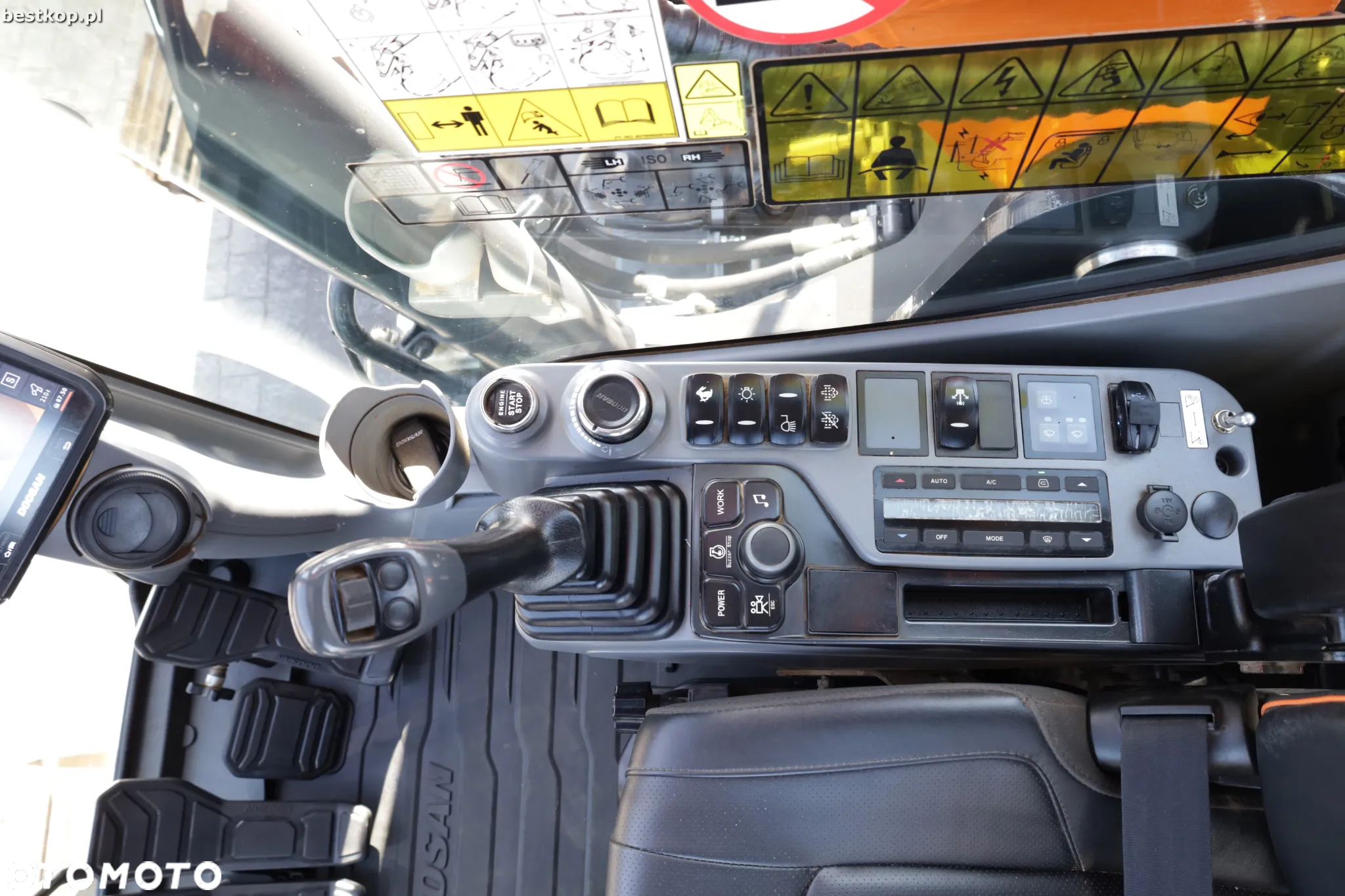 Doosan DX225LC-7 - 24