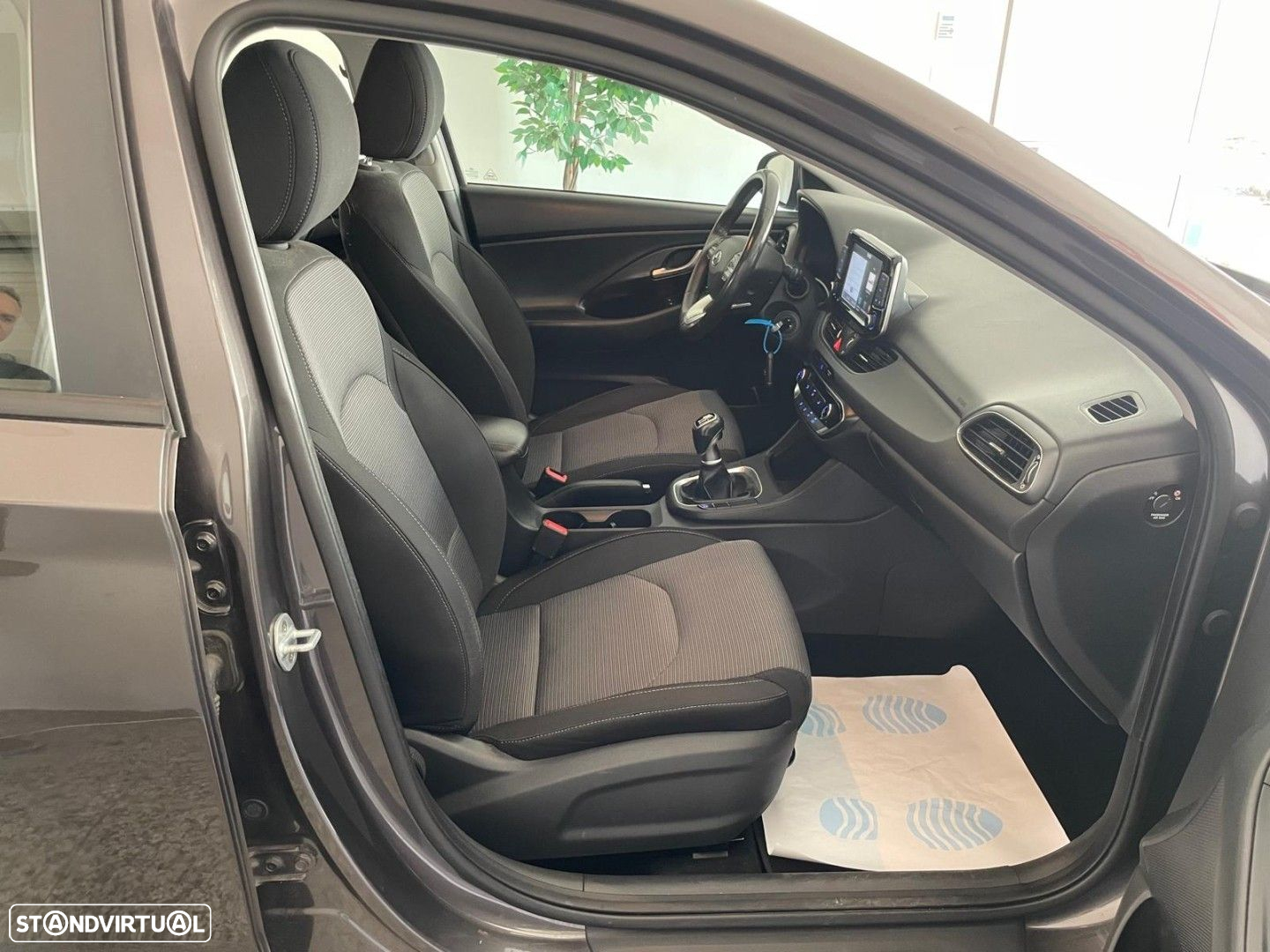 Hyundai i30 SW 1.6 CRDi Comfort+Navi - 11