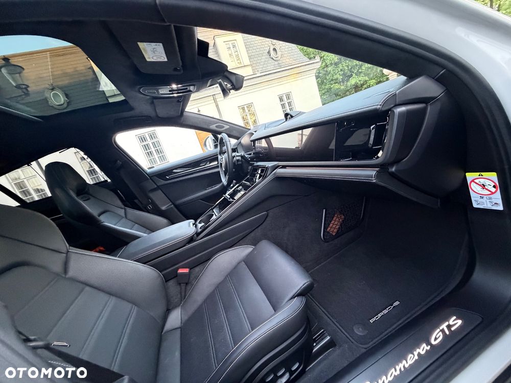 Porsche Panamera - 31