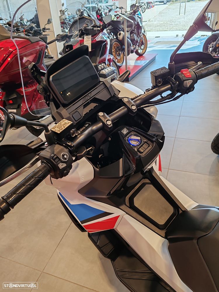 Honda ADV - 8