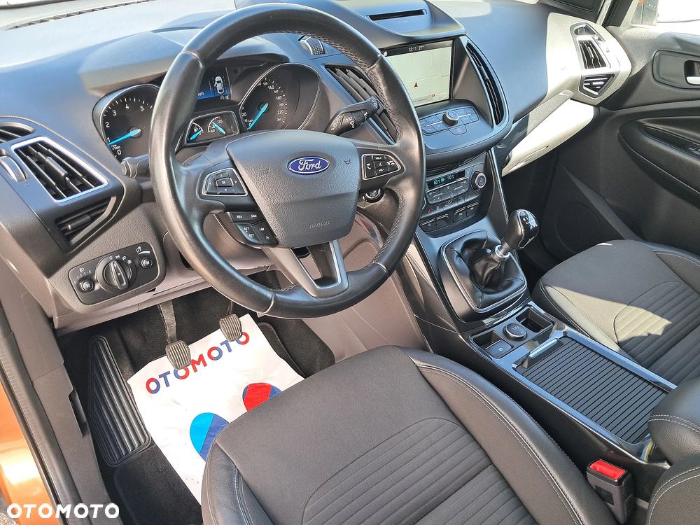 Ford Kuga 1.5 EcoBoost 2x4 Titanium - 12