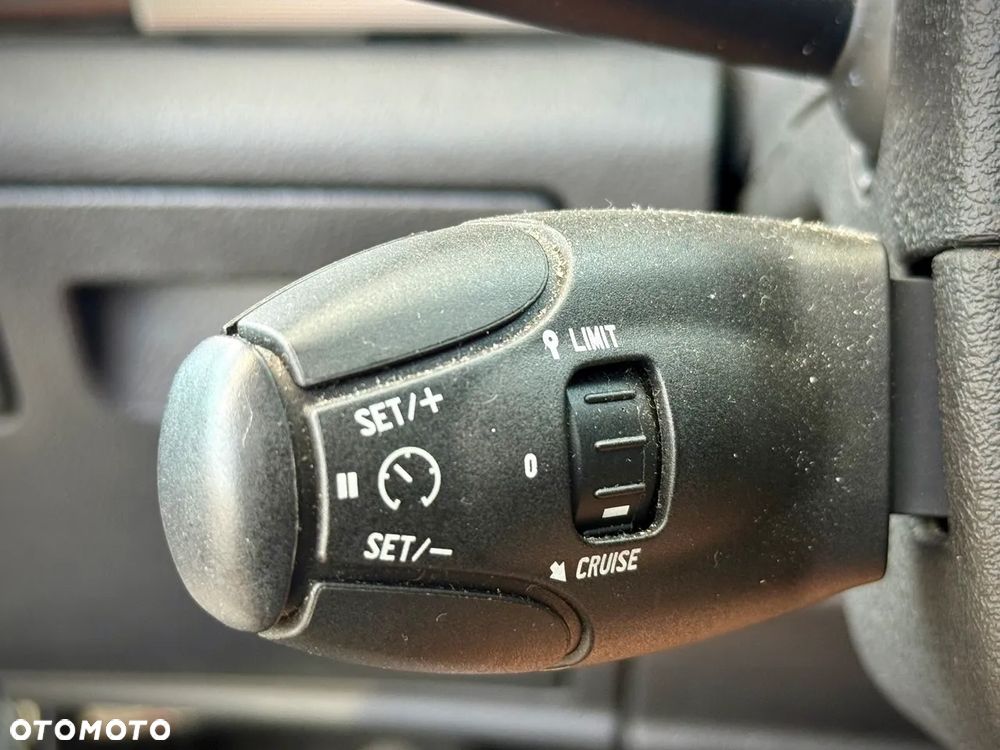 Peugeot 407 2.0 HDI Premium - 23