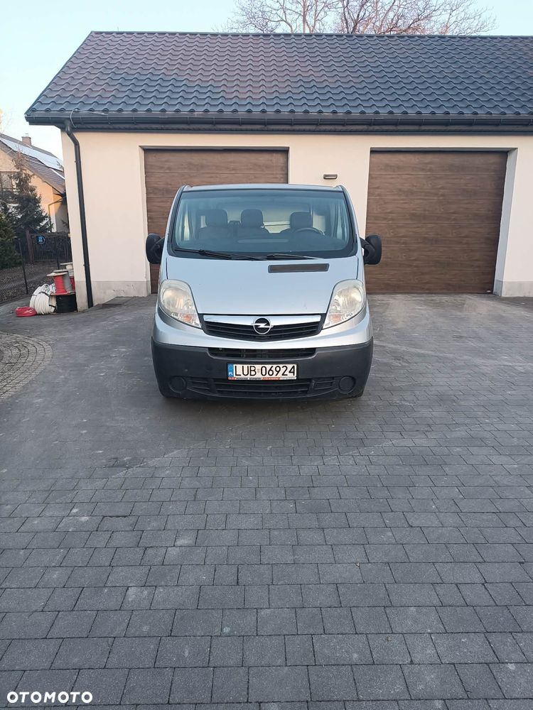 Opel Vivaro - 1