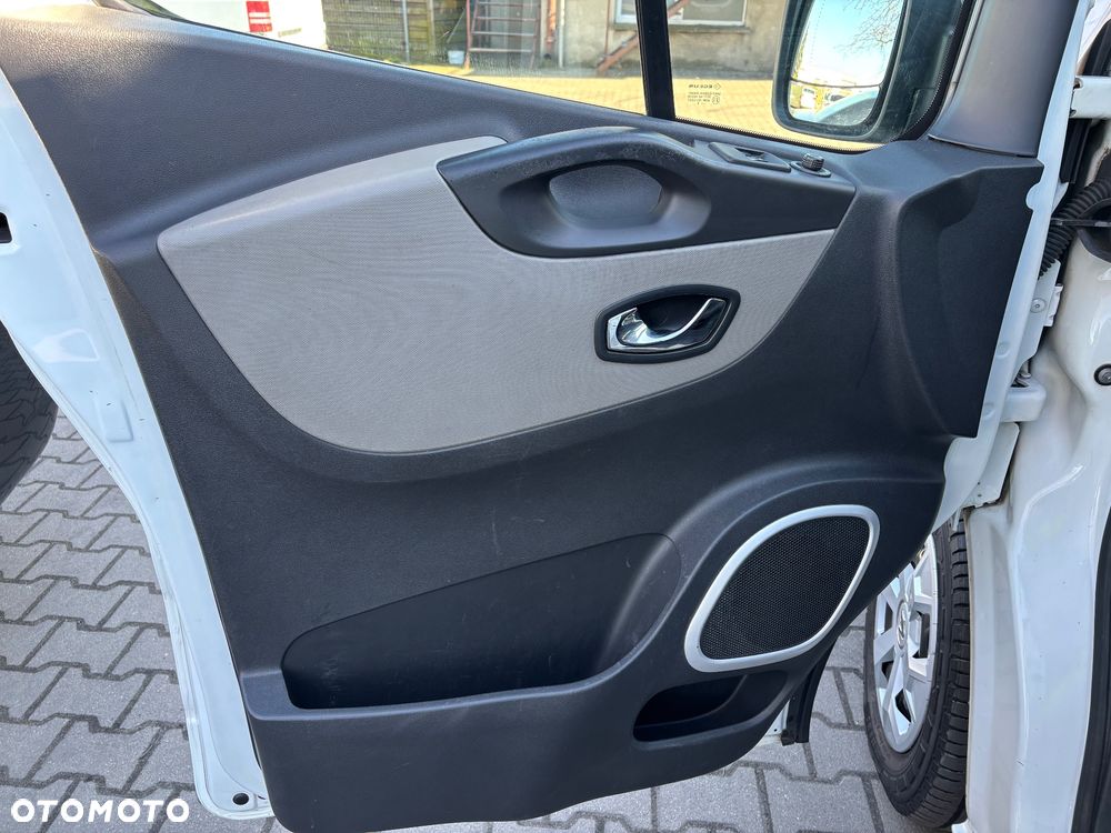 Renault Trafic - 15