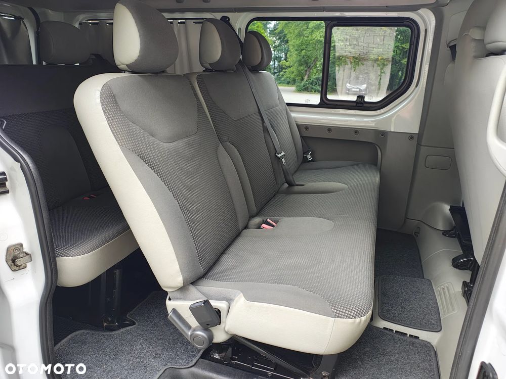Opel Vivaro - 10