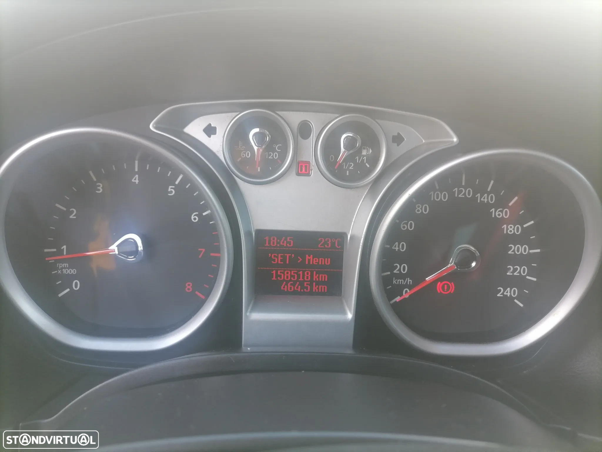 Ford Focus 1.4 16V Trend - 12