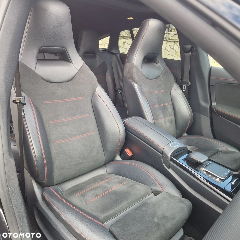 Mercedes-Benz CLA 200 7G-DCT AMG Line - 16