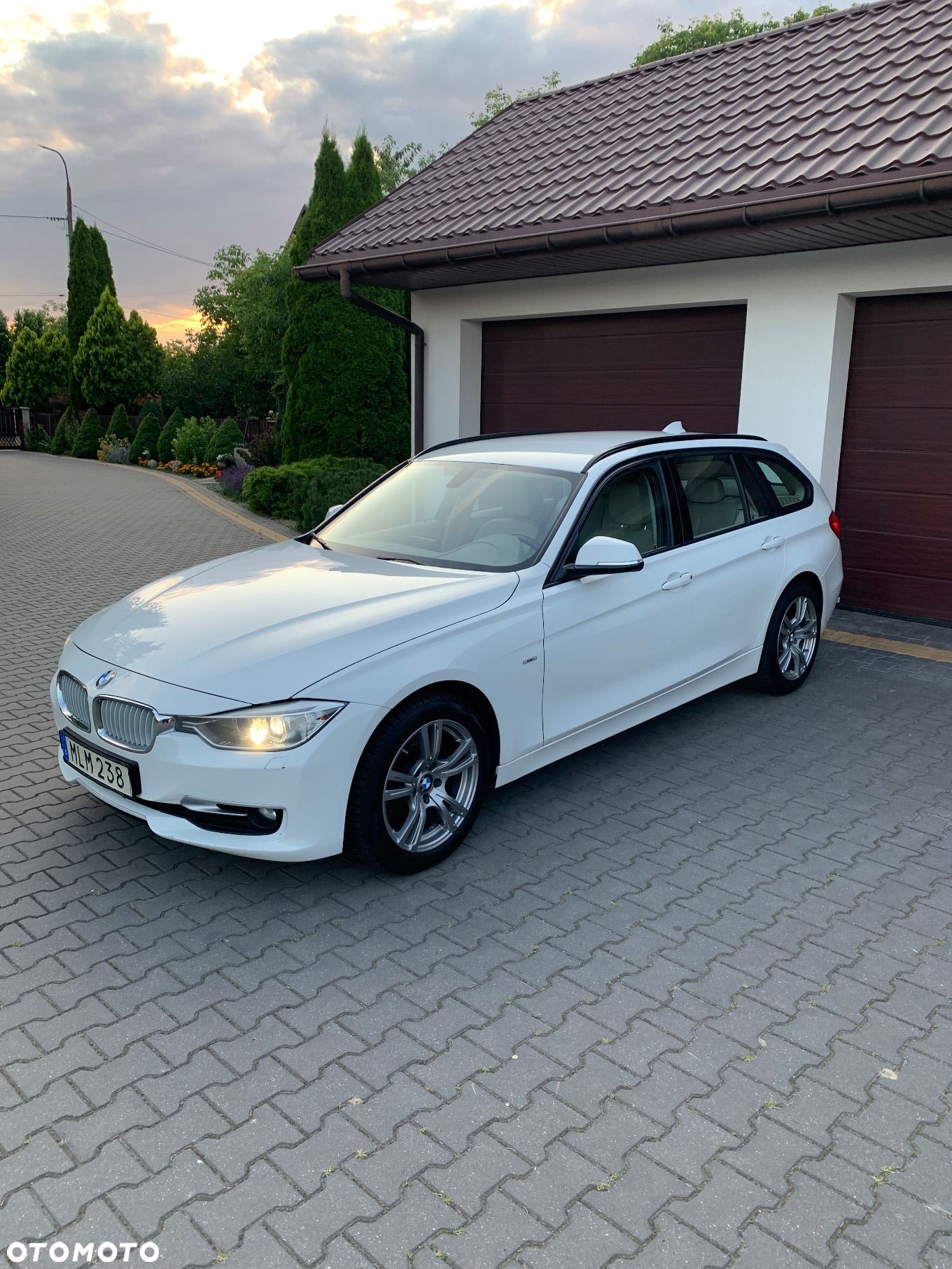 BMW Seria 3 318d Touring Modern Line - 1