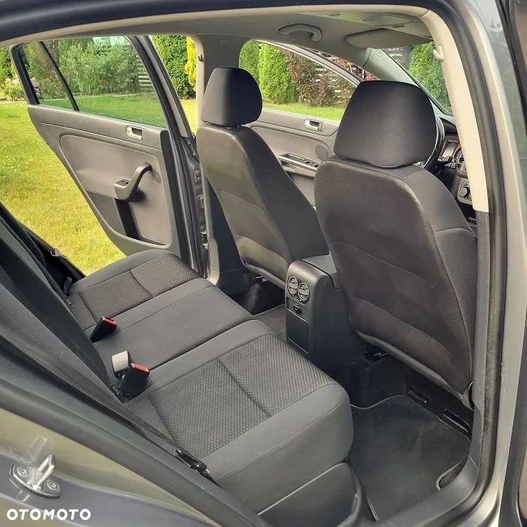 Volkswagen Golf Plus 1.6 TDI Comfortline - 8