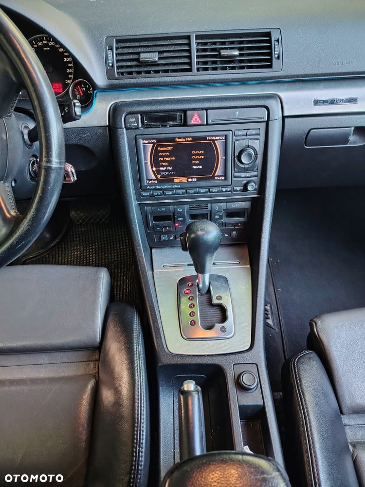 Audi A4 Limousine - 6