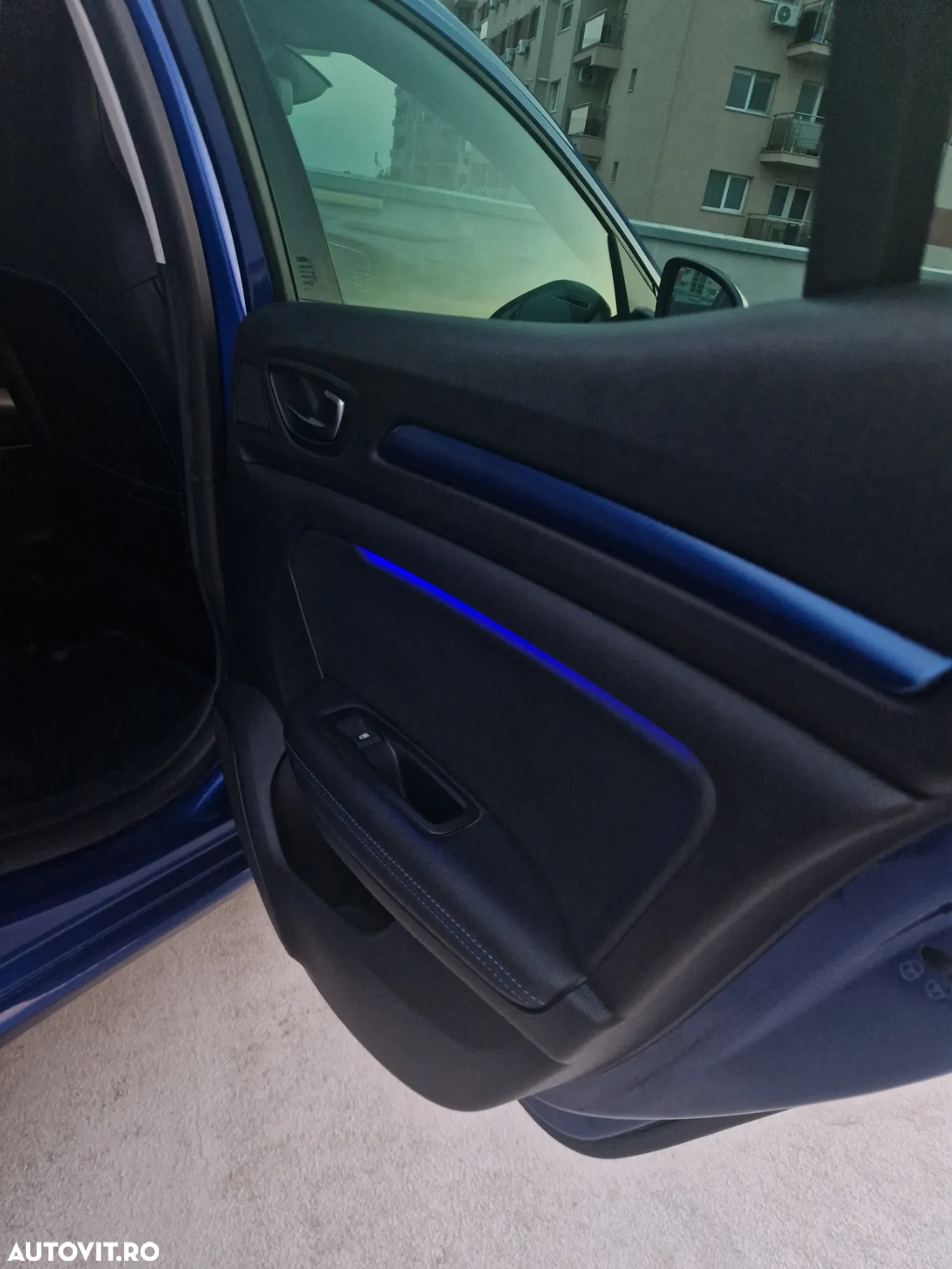 Renault Megane ENERGY TCe EDC GT - 29