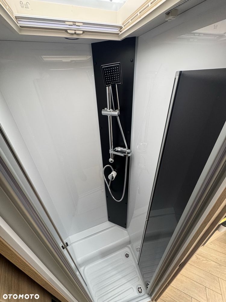 Ford Chausson 798 Titanium Ultimate - 39