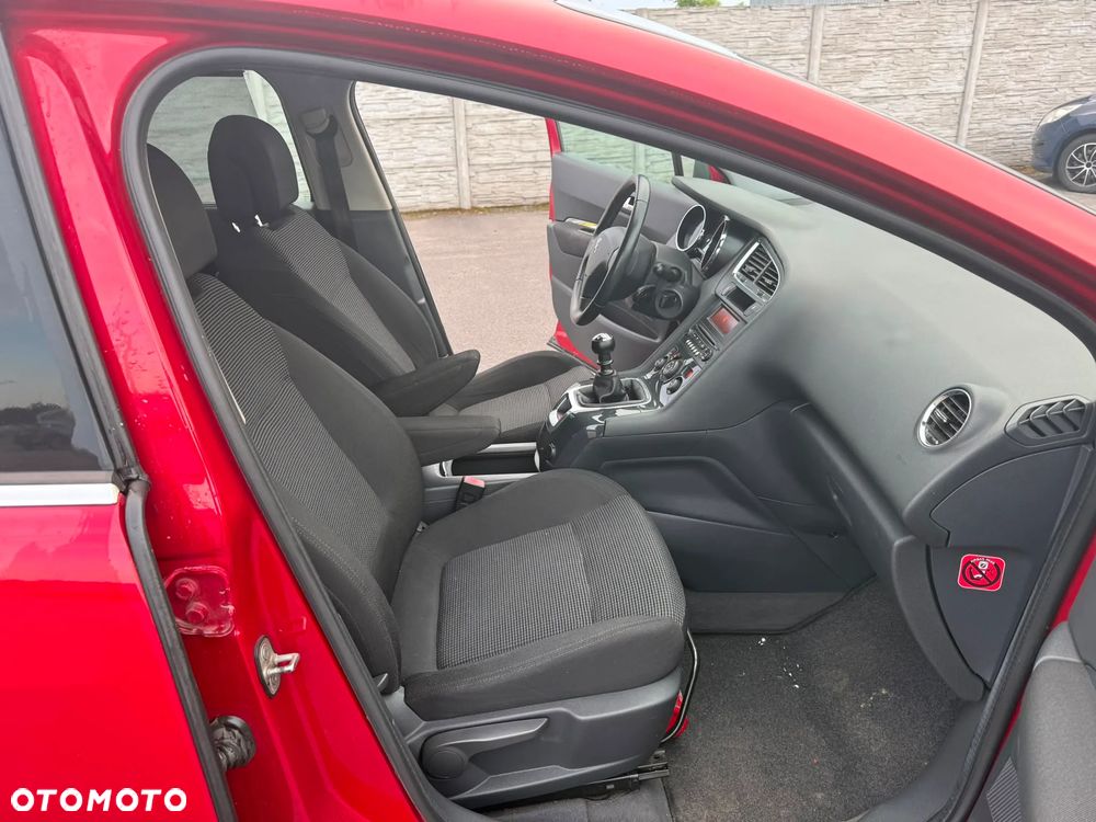 Peugeot 5008 - 10