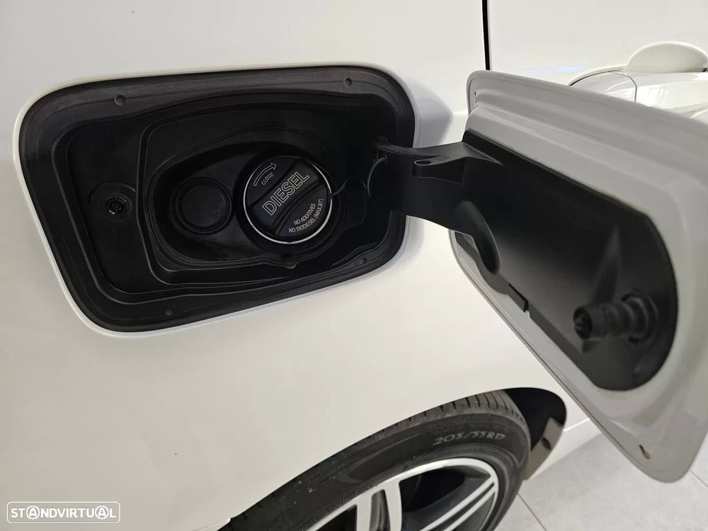BMW 218 Active Tourer d Line Sport Auto - 39