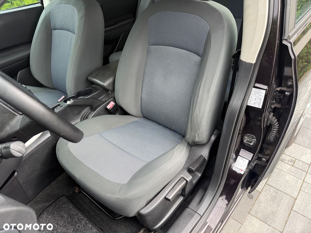 Nissan Qashqai 1.6 Visia - 12